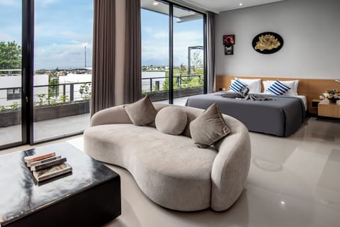 Suite, Pool View | 1 bedroom, free WiFi