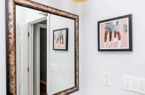 Bathroom 1: Enjoy a fully equipped bathroom with all the necessary features.