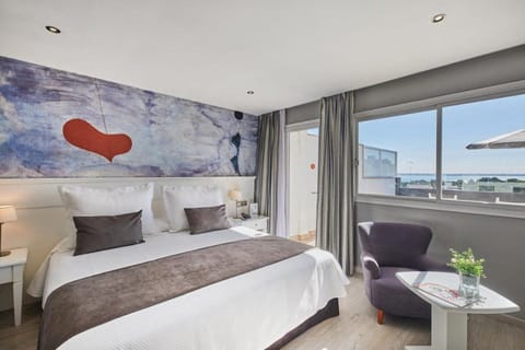 Luxury Double Room, Terrace, Sea View | Premium bedding, down comforters, minibar, in-room safe