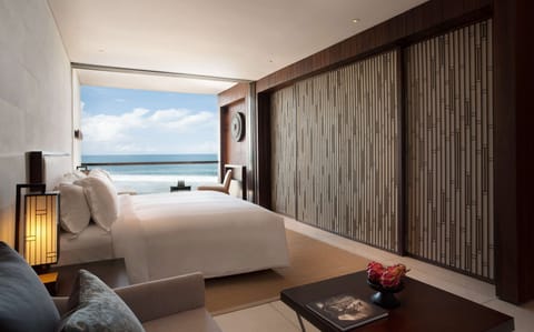 Suite, Ocean View | Premium bedding, minibar, in-room safe, blackout drapes