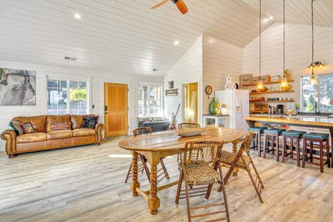 Cottage (4 Bedrooms) | Interior