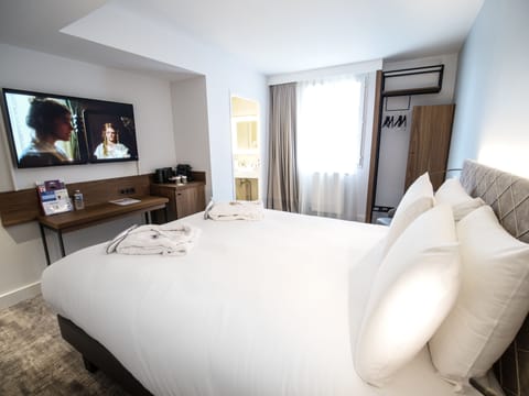 Superior Double Room, 1 Double Bed | Free minibar, in-room safe, desk, blackout drapes