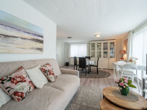 Furniture, Interior Design, Couch, Flooring, Floor, Ceiling, Wood, Living Room, Room, Apartment