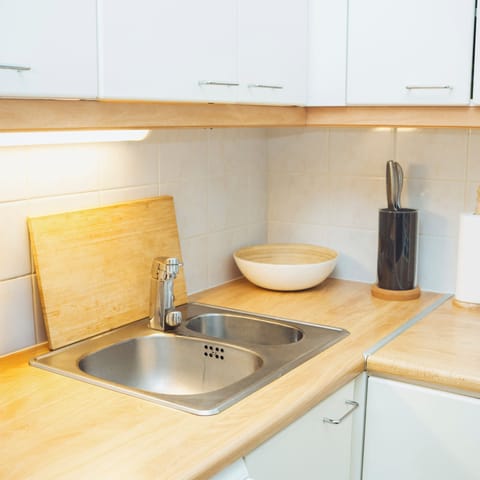 Apartment, 1 Bedroom, Accessible, Balcony | Private kitchen