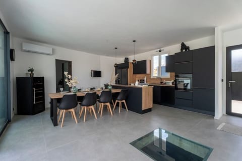 Cea4e170 c64e 4067 a622 5d915321ba1e