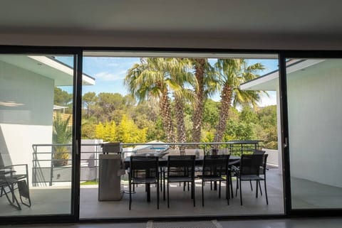 9954999e bbe3 45ee bfc4 fe9adbe485de