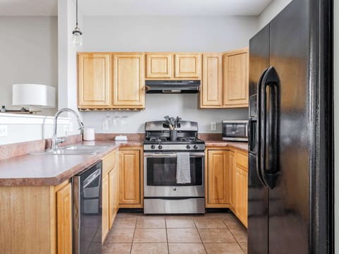 Fully Stocked kitchen