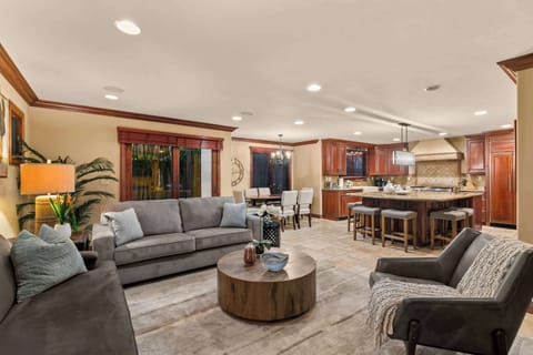 The open living layout makes cooking, entertaining and relaxing a delight 