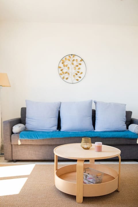 Classic Apartment, Patio | Living area