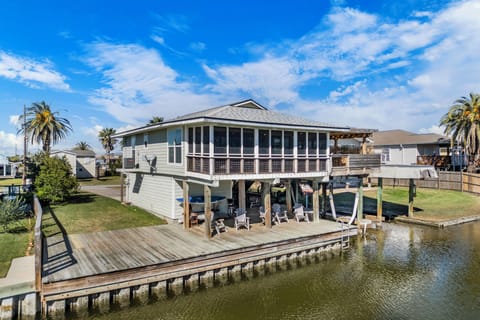 Charming home located on the canal.