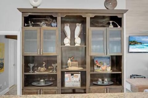 Aacfeedf a160 4208 a1ed dfa36dccc3e8