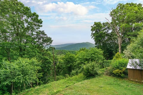 Year-round mountain views.