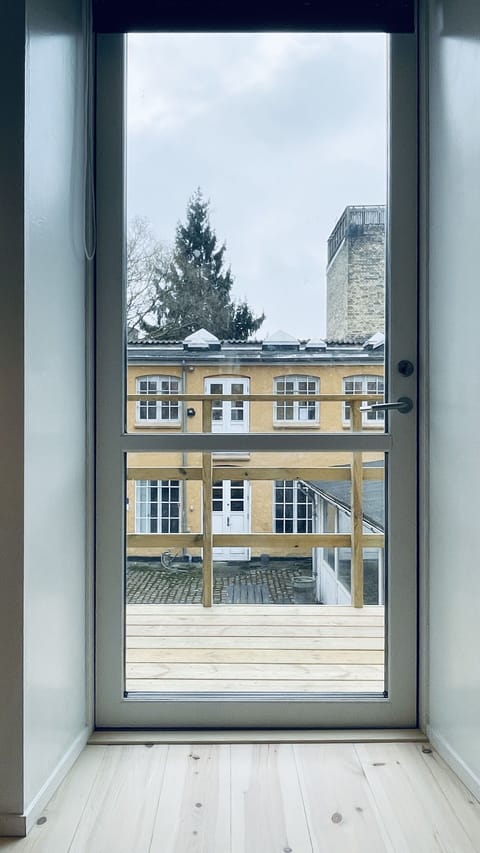 Balcony / Terrace / Patio