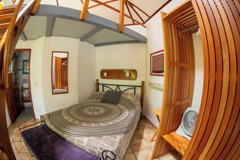 Cabin | 1 bedroom, Egyptian cotton sheets, premium bedding, in-room safe