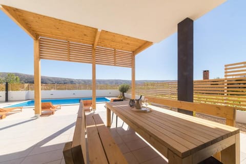 Villa (Four Bedroom Villa with Pool (Villa 2) | Terrace/patio