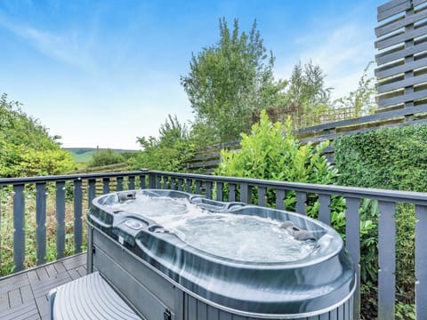 Hot tub | Hygge Cabin - Hadrian&rsquo;s Garden, Hexham