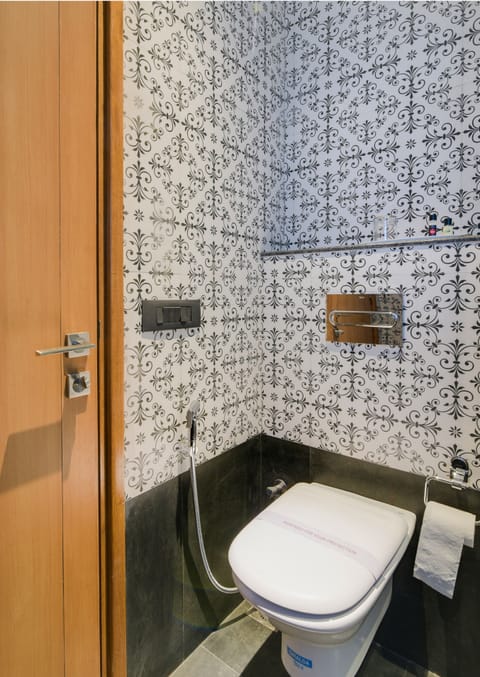 Standard Room | Bathroom | Shower, free toiletries, hair dryer, slippers