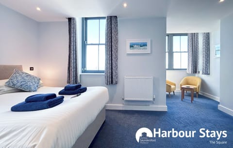 Deluxe Double Room, Sea View | Free WiFi, bed sheets