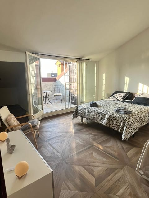 Deluxe Triple Room, City View | Laptop workspace, free WiFi