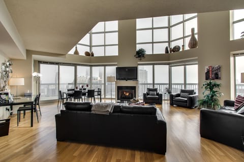 Penthouse 1  | Living room | Flat-screen TV, fireplace