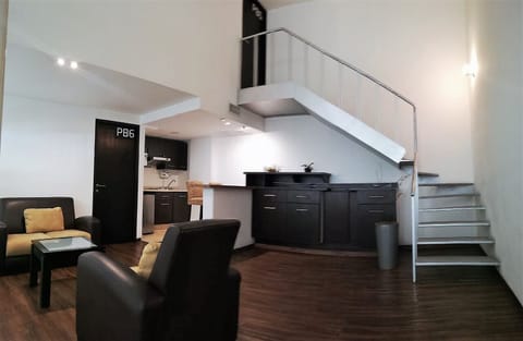 Standard Room | Living area | TV