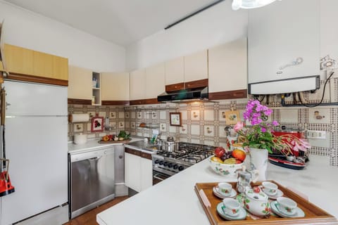 Family House, 4 Bedrooms, 2 Bathrooms, Mountainside (Casa Virginia) | Private kitchen | Fridge, oven, stovetop, dishwasher