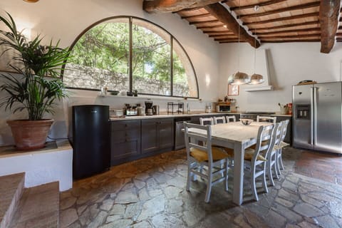 Furniture, Interior Design, Flooring, Ceiling, Kitchen, Countertop, Floor, Lighting, Kitchen & Dining Room Table, Room