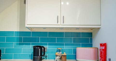 Chichester Close, Hereford - Host & Stay