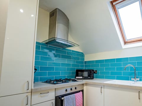 Chichester Close, Hereford - Host & Stay