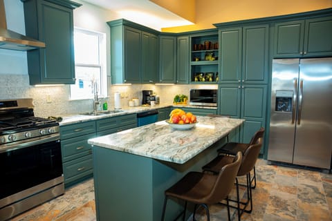 Fully equipped kitchen with all necessary to cook a full meal