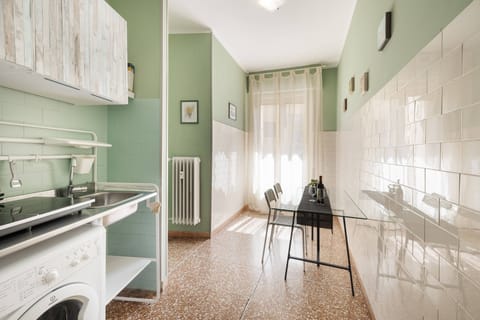 Apartment, 2 Bedrooms, Balcony, Garden View | Laundry