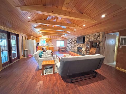 94a919fe-e8e8-4578-bd3d-59049befaeb6