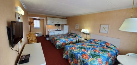 Room, 2 Queen Beds, Kitchenette | Bed sheets