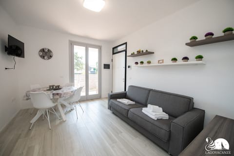 Apartment, Smoking | 2 bedrooms