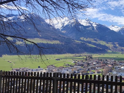 Immediate Surroundings [summer] (&lt;1 km)