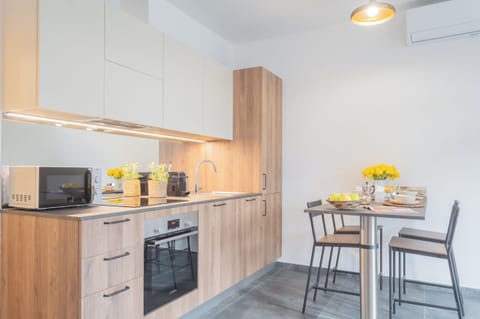 Apartment (1 Bedroom) | Private kitchen | Microwave, oven, espresso maker, electric kettle