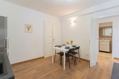Apartment (2 Bedrooms) | Private kitchenette | Oven, espresso maker, electric kettle, highchair