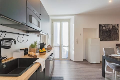 Apartment (2 Bedrooms) | Private kitchen | Full-size fridge, oven, espresso maker, electric kettle