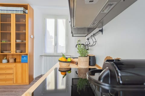 Apartment (2 Bedrooms) | Private kitchen | Full-size fridge, oven, espresso maker, electric kettle