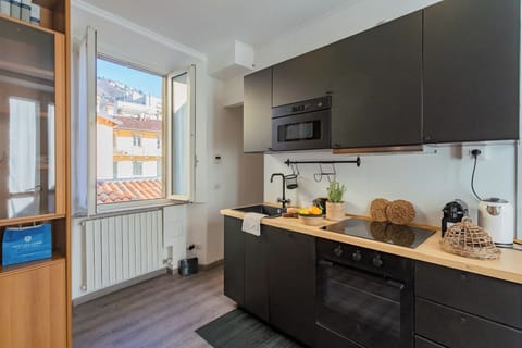 Apartment (2 Bedrooms) | Private kitchen | Full-size fridge, oven, espresso maker, electric kettle