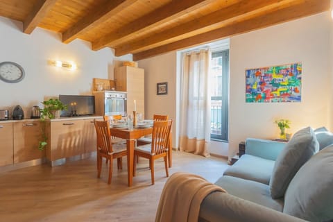 Apartment (2 Bedrooms) | Living area | 32-inch TV with cable channels