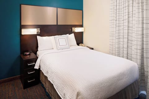 Suite, 2 Bedrooms | Premium bedding, pillowtop beds, desk, blackout drapes