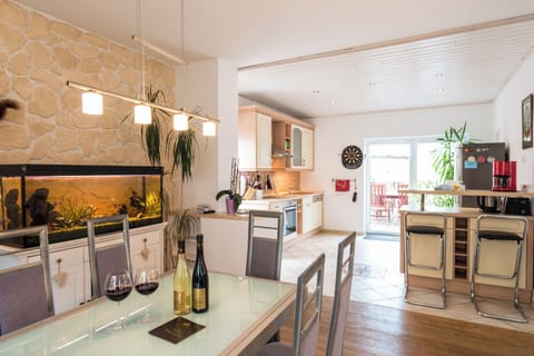 Ferienhaus am Sonnenberg | Private kitchen | Full-size fridge, oven, stovetop, dishwasher