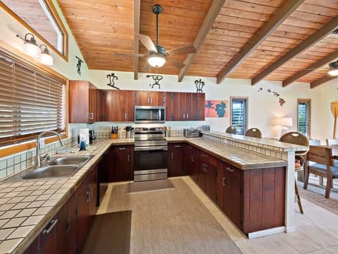 Fully equipped kitchen