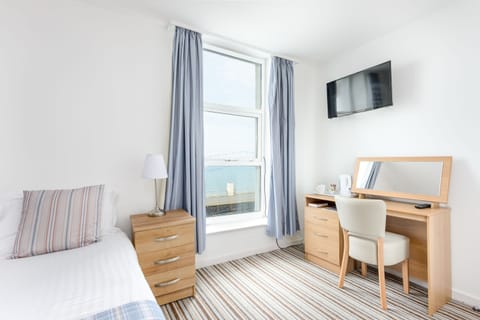 Single Room, Sea View | Desk, travel crib, bed sheets