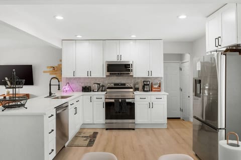 Fully Stocked Kitchen, Recently Update with Modern Appliances, Quartz Countertops and Designer Finishes