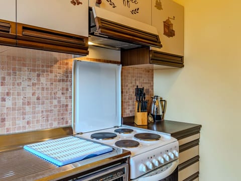 Shrub, House, Home, Farmhouse, Cottage, Estate, Garden, Landscaping, Hacienda