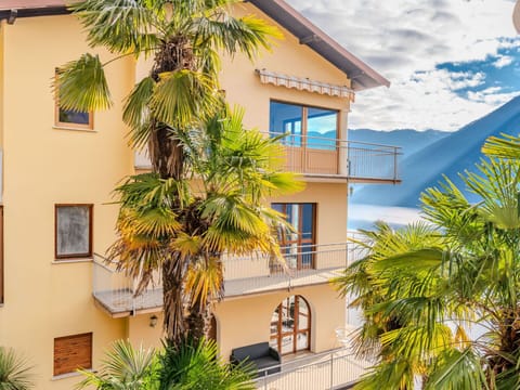 Shrub, House, Home, Farmhouse, Cottage, Estate, Garden, Landscaping, Hacienda