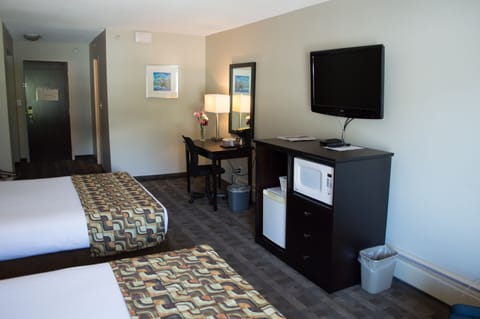 Deluxe Room, 2 Queen Beds | In-room safe, desk, blackout drapes, soundproofing
