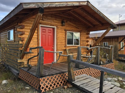 Cabin, 2 Bedrooms (with twin trundle bed) | Blackout drapes, free WiFi, bed sheets